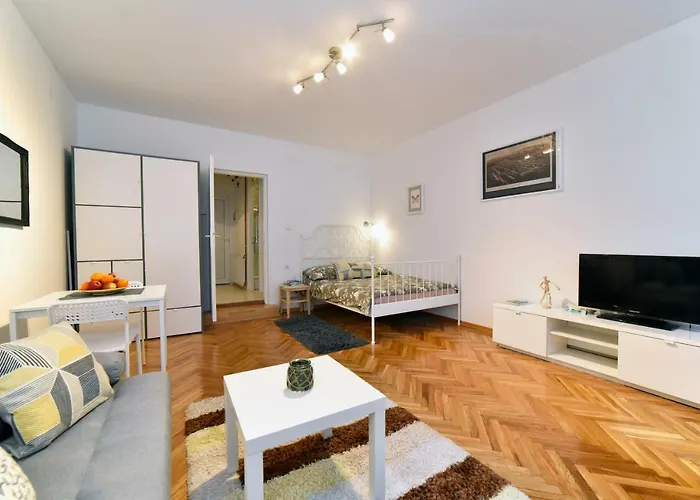 Block Apartment Upper Town